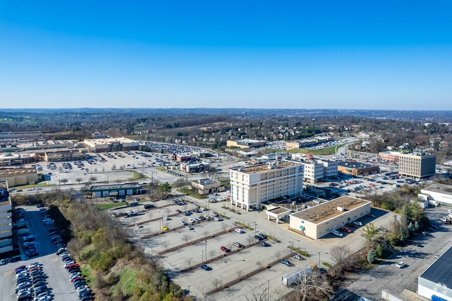 Primary Photo Of 164 Fort Couch Rd, Pittsburgh Hotel For Sale