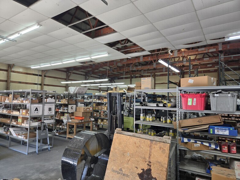More Photos Of 501 Ninth ave, Evansville Distribution For Sale