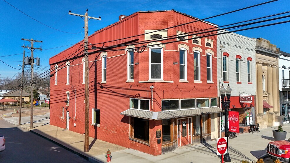 More Photos Of 17 Broadway St, McKenzie Storefront For Lease