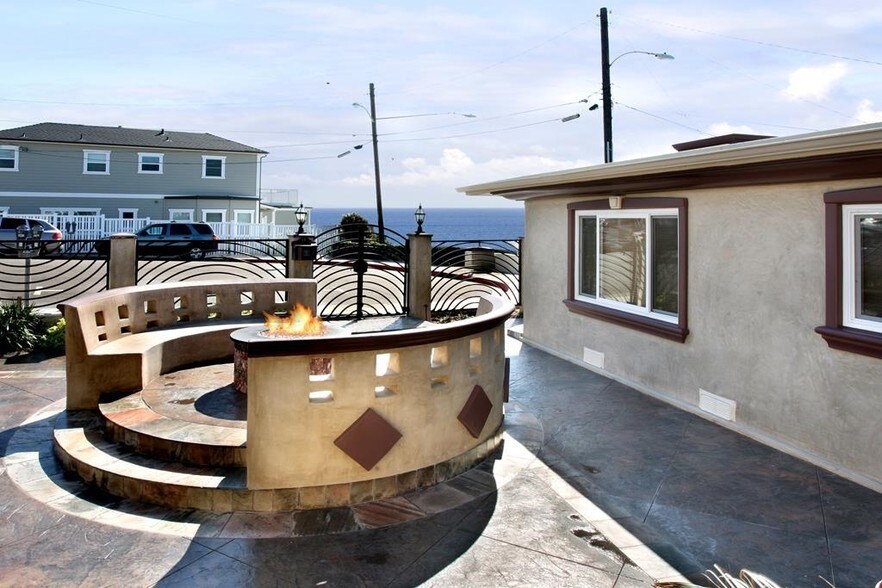 More Photos Of 150 Cress St, Laguna Beach Apartments For Sale