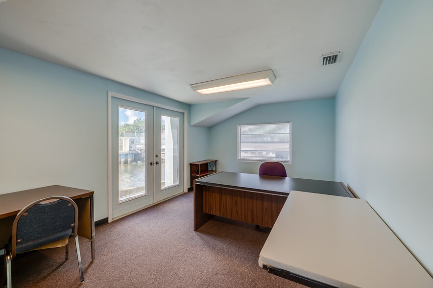 More Photos Of 2763 S Ridgewood Ave, South Daytona Office For Sale