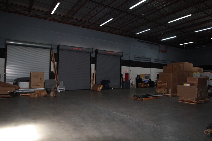 More Photos Of 2201 W Atlantic Blvd, Pompano Beach Showroom For Lease