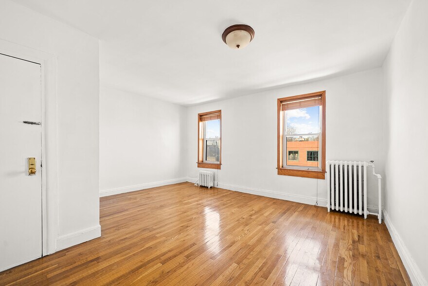 More Photos Of 142A Putnam Ave, Brooklyn Apartments For Sale