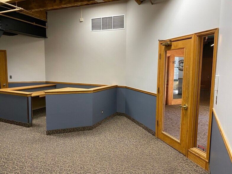 More Photos Of 413 Wacouta St, Saint Paul Office Residential For Lease