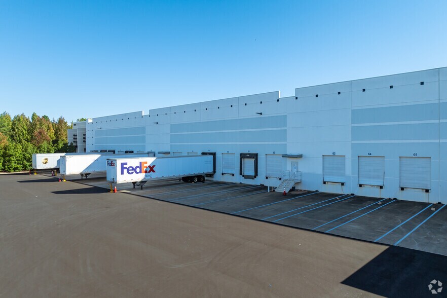 More Photos Of 1560 E Stateline Rd, Southaven Distribution For Lease