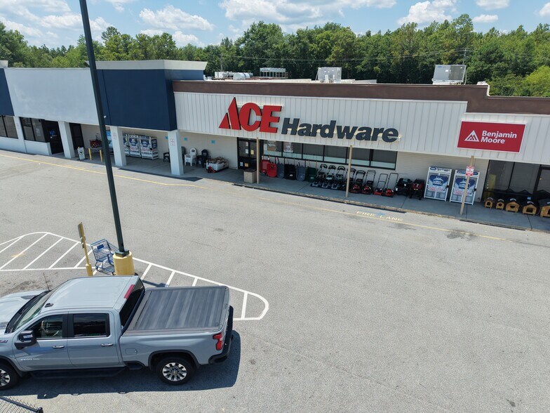 More Photos Of 601 N Main St, New Ellenton Unknown For Lease