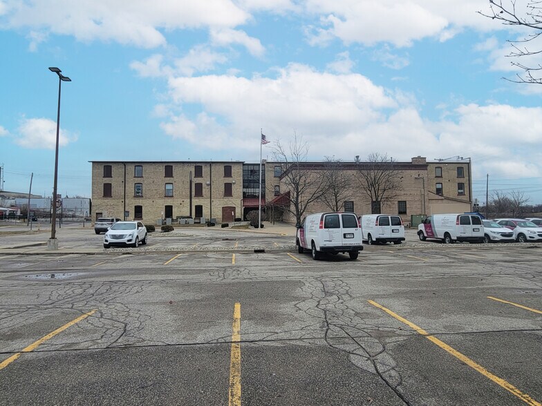More Photos Of 500 S Hamilton St, Saginaw Medical For Sale