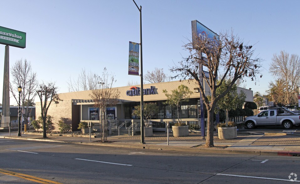 Primary Photo Of 4017 Macarthur Blvd, Oakland Bank For Sale