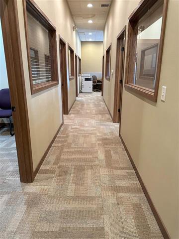 More Photos Of 250 E Court St, Iowa City Office For Sale