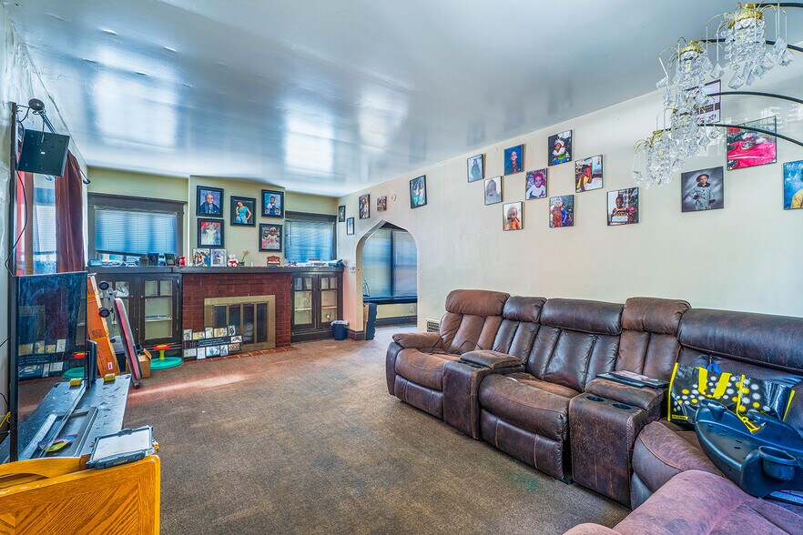 More Photos Of 2820-2824 Bailey Ave, Buffalo Freestanding For Sale