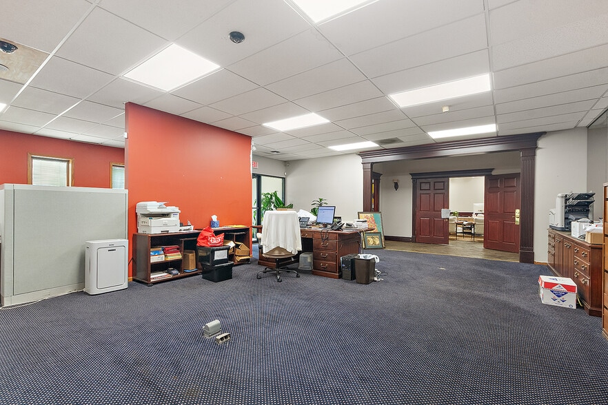 More Photos Of 10470 164th Pl, Orland Park Office Residential For Sale