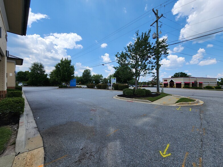 More Photos Of 5551 Sunset Blvd, Lexington Storefront For Lease