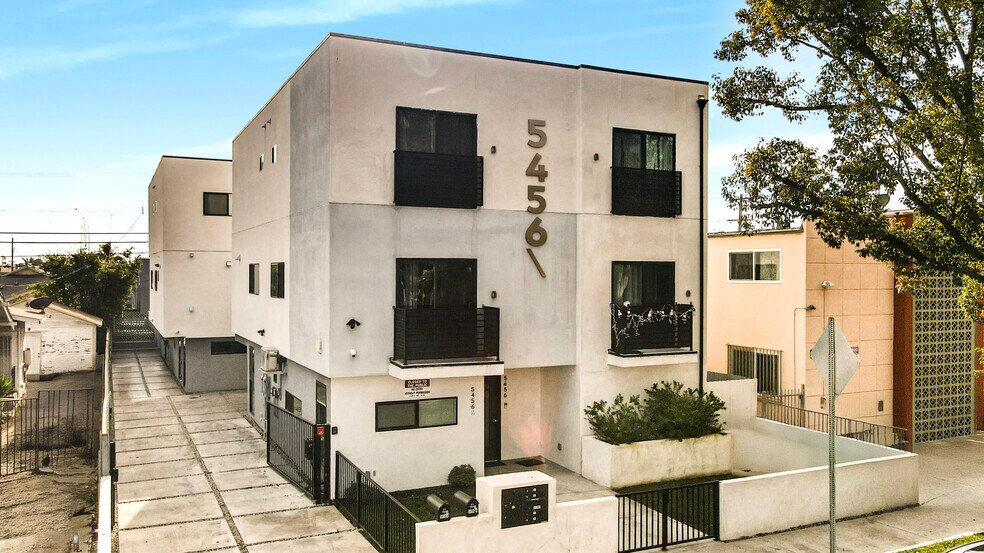 More Photos Of 5456 Barton Ave, Los Angeles Apartments For Sale