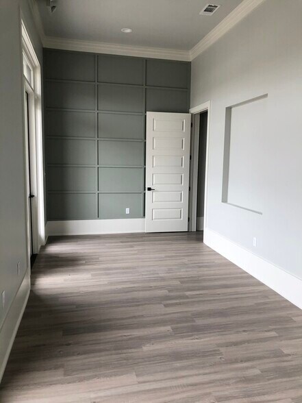 More Photos Of W E Heck, Baton Rouge Office For Lease