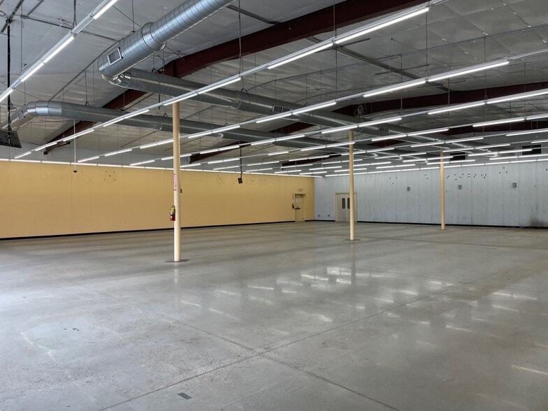 More Photos Of 1823 Virginia Rd, Edenton General Retail For Sale