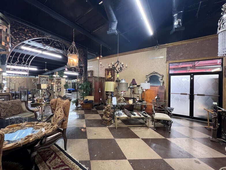 More Photos Of 2007 Us-90-alt, Missouri City Light Manufacturing For Sale