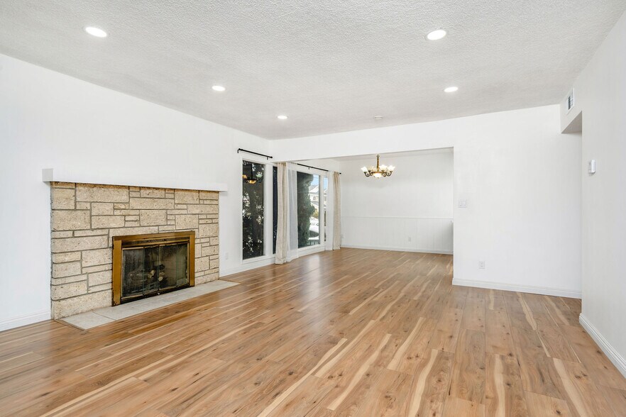 More Photos Of 4376 W 134th St, Hawthorne Apartments For Sale