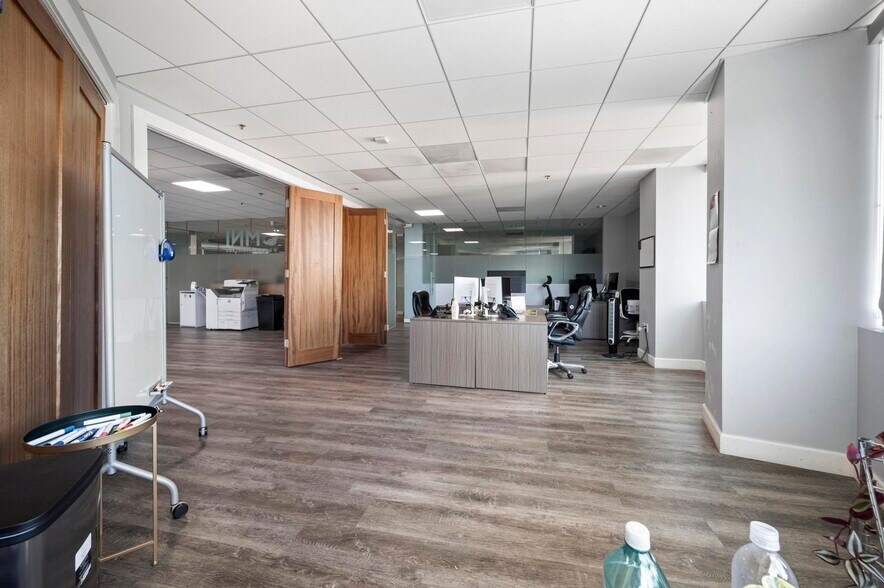 More Photos Of 28212 Kelly Johnson Pky, Valencia Medical For Lease