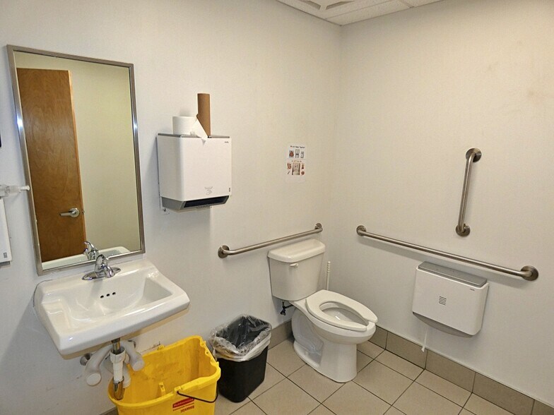 More Photos Of 2495 Elmwood Ave, Buffalo Office For Sale