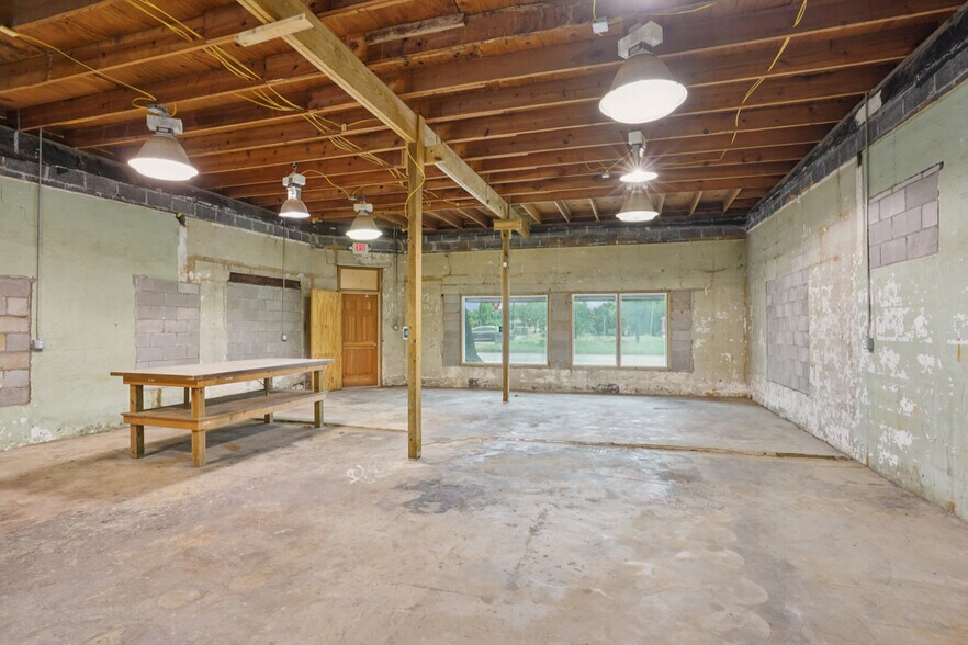 More Photos Of 5700 St Claude Ave, New Orleans Storefront For Sale