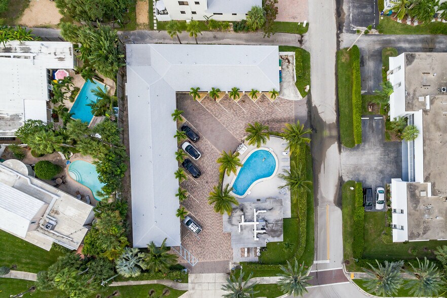 More Photos Of 3021 N Ocean Dr, Riviera Beach Apartments For Sale