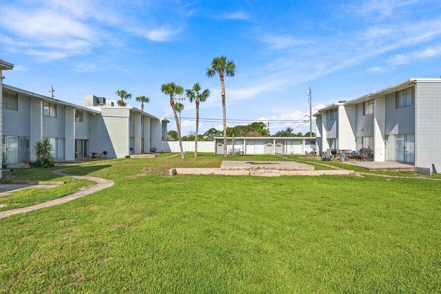More Photos Of 1010 N Fiske Blvd, Cocoa Apartments For Sale