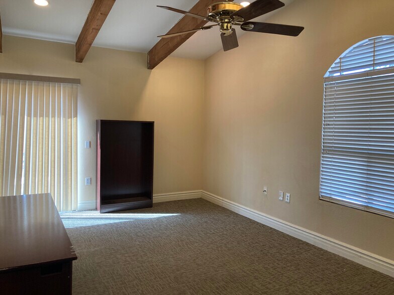 More Photos Of 2530 S Rural Rd, Tempe Office Residential For Lease