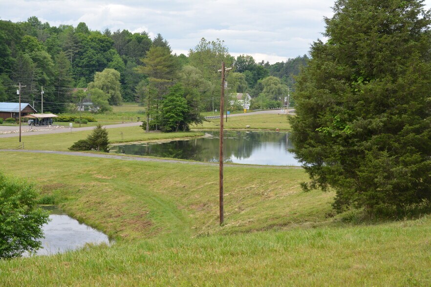 More Photos Of 6421 Highway 91 N, Laurel Bloomery Warehouse For Sale