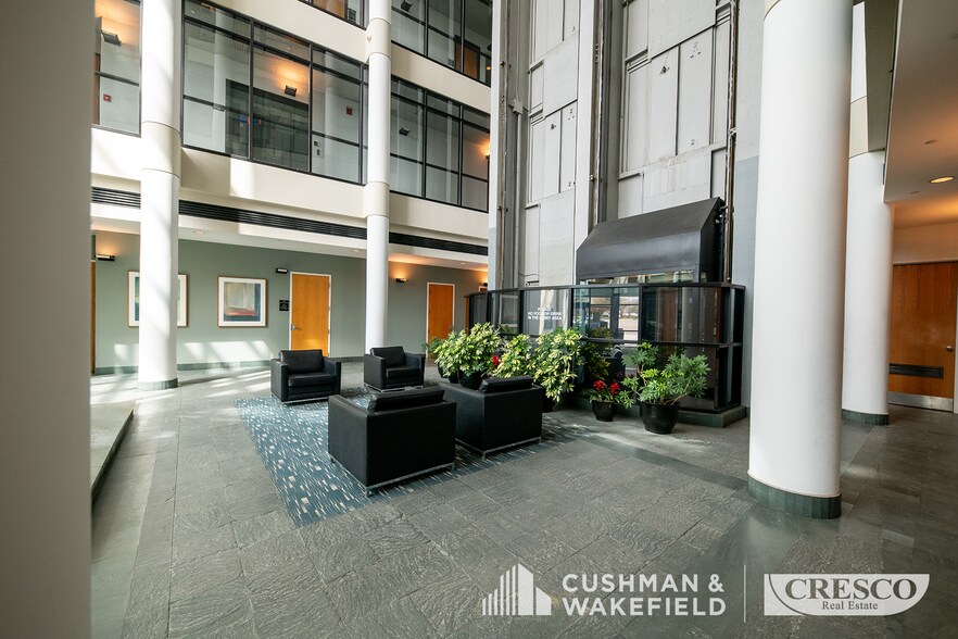 More Photos Of 23250 Chagrin Blvd, Beachwood Office For Lease