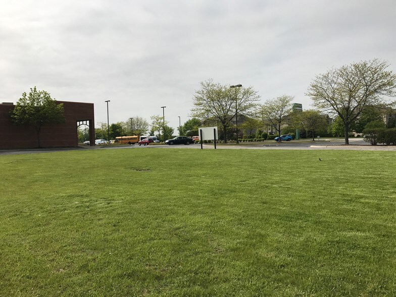 More Photos Of 14328 Pinewood Dr, Orland Park Land For Sale
