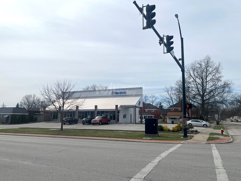 More Photos Of 2110 State Rd, Cuyahoga Falls Freestanding For Sale