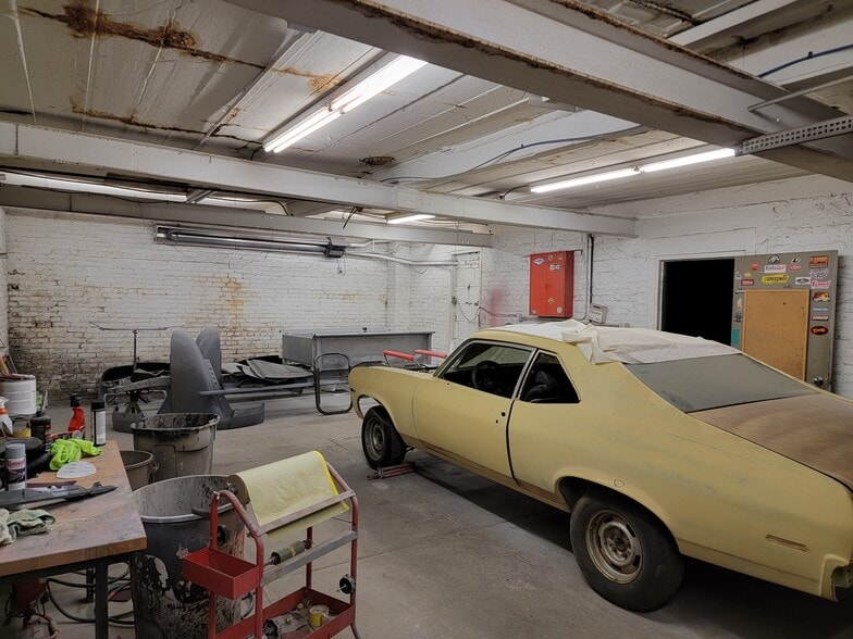 More Photos Of 771 Moon St, Akron Warehouse For Lease