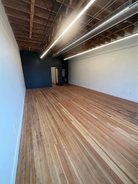 More Photos Of 1201 Keosauqua Way, Des Moines Office For Lease