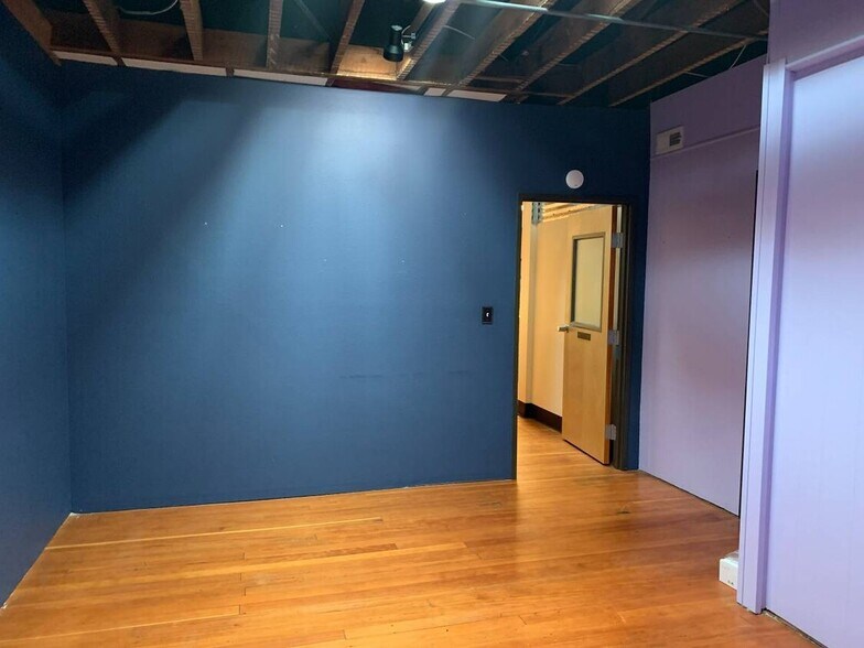 More Photos Of 706-708 Main St, Oregon City Loft Creative Space For Lease