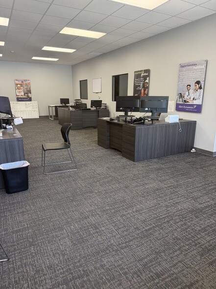 More Photos Of 4226 Hartley Bridge Rd, Macon-Bibb Storefront Retail Office For Lease