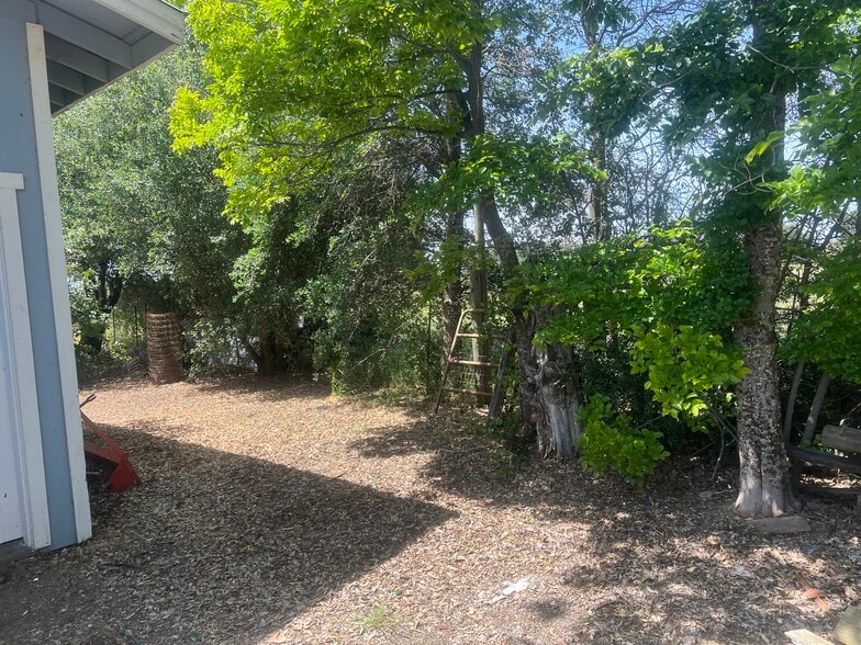 More Photos Of 10580 Dickson Rd, Plymouth Winery Vineyard For Sale