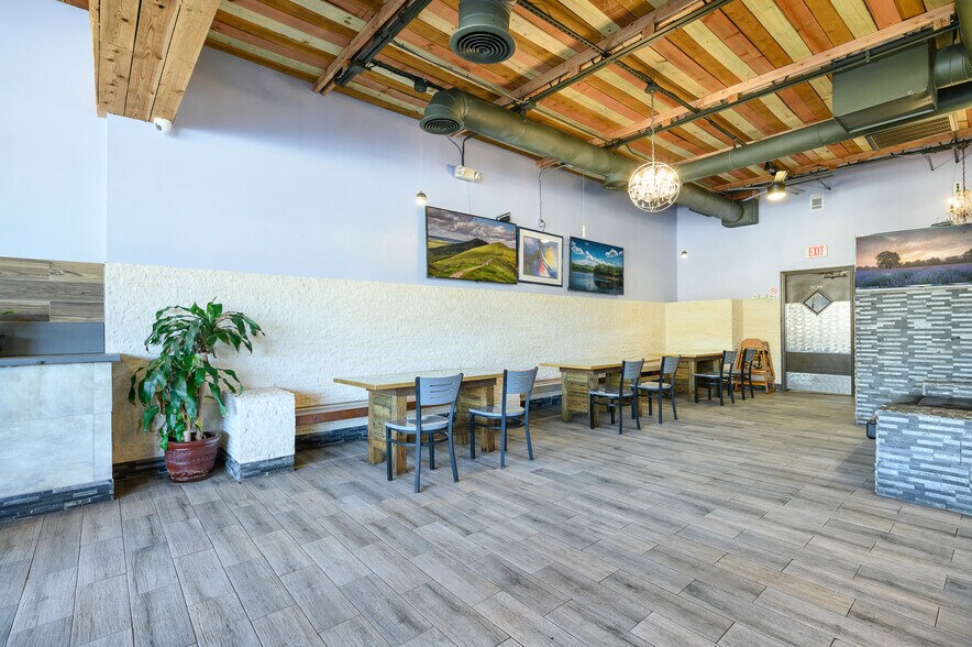 More Photos Of 4717 Gus Thomasson Rd, Mesquite Restaurant For Sale