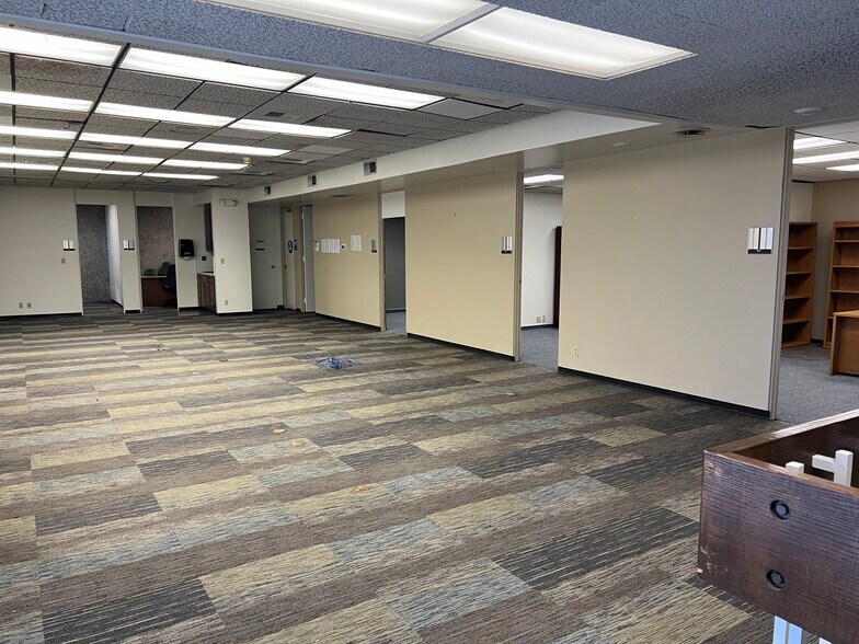 More Photos Of 511 W Citrus Edge St, Glendora Office For Lease