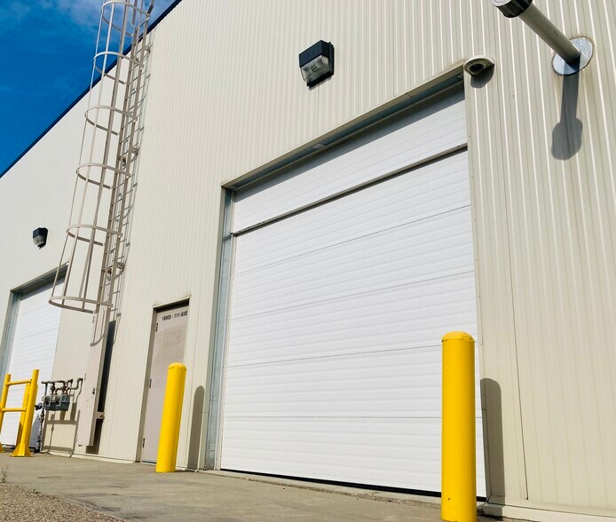 More Photos Of 18905 111 Av NW, Edmonton Flex For Sale