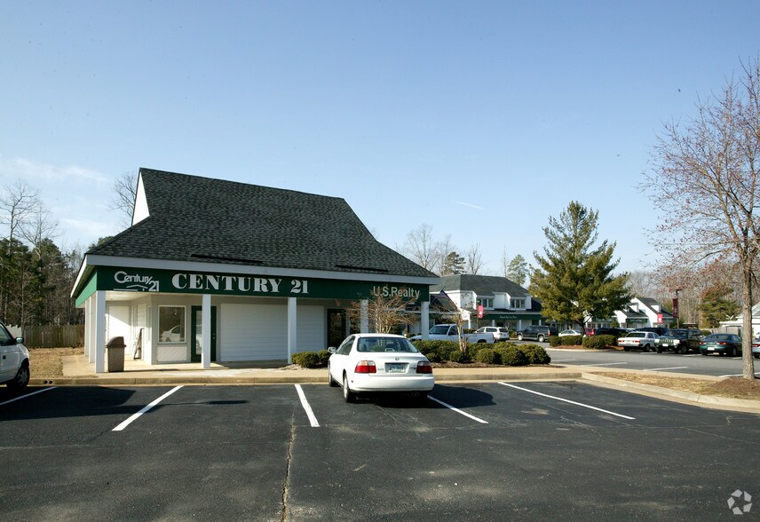 1360113621 Genito Rd, Midlothian, VA 23112 For Lease