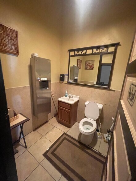 More Photos Of 402 Main St, Antonito Hotel For Lease