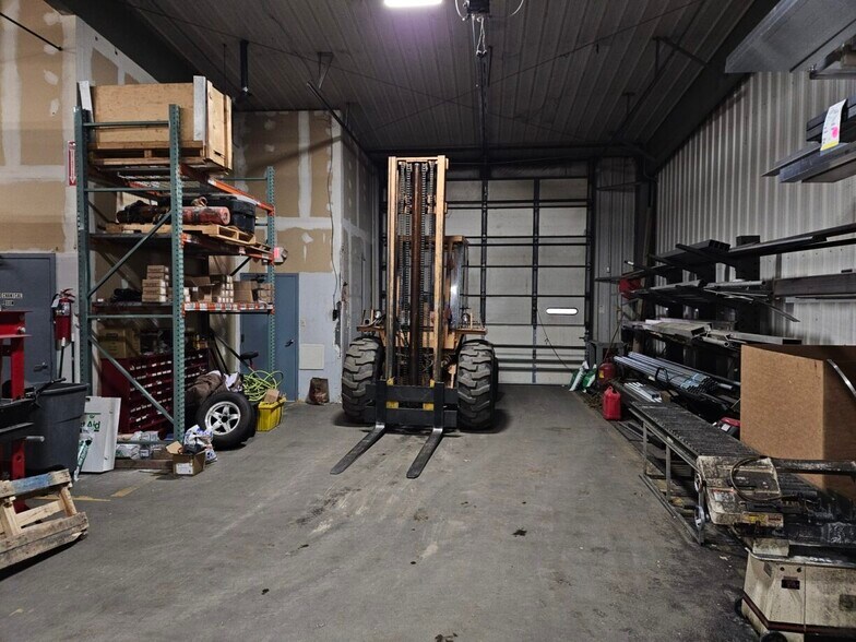 More Photos Of 5500 NE Quam Ave, Saint Michael Manufacturing For Lease