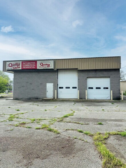 More Photos Of 958 Lincolnway, South Bend General Retail For Sale