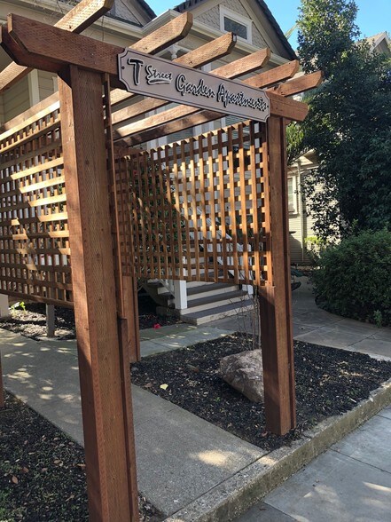 More Photos Of 1814-1820 T St, Sacramento Apartments For Sale