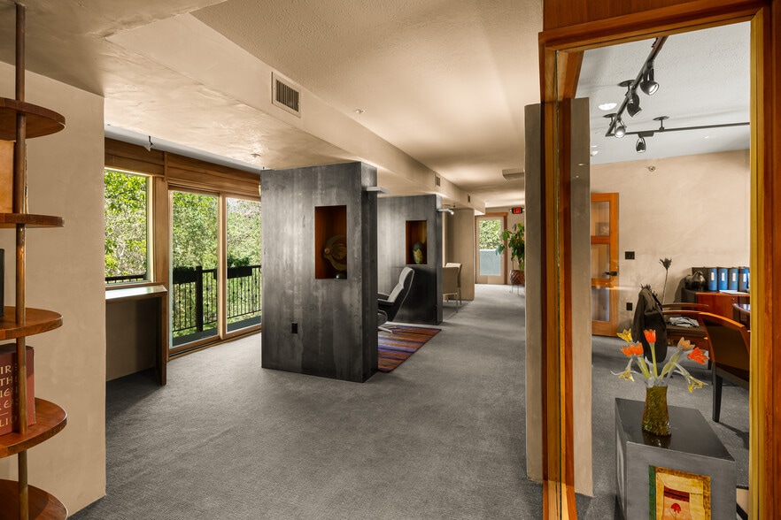 More Photos Of 25 Schnebly Hill Rd, Sedona Freestanding For Sale