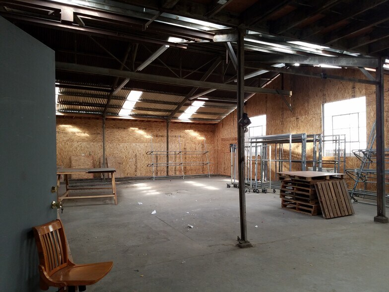 More Photos Of 3407 Slauson Ave, Maywood Warehouse For Lease