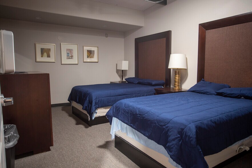 More Photos Of 25000 US 59 Rd, El Campo Flex For Sale