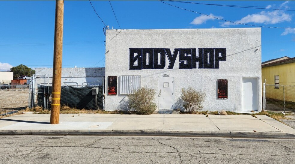 Primary Photo Of 45044 Yucca Ave, Lancaster Research And Development For Lease