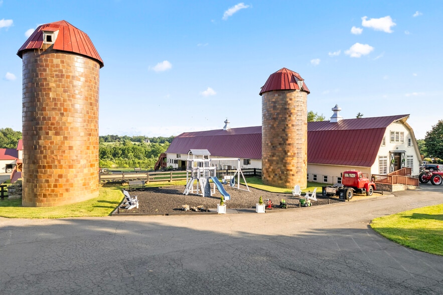 More Photos Of 15158 Berlin Tpke, Purcellville Lodge Meeting Hall For Sale