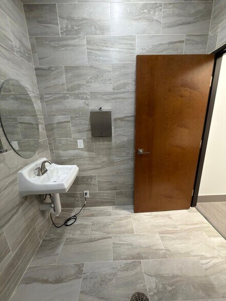 More Photos Of 15301 Ronald Reagan Blvd, Leander Office Residential For Sale